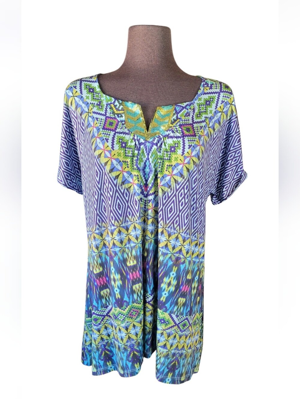 One World Live And Let Live Women's Blue & Green Patterned V-Neck Tunic Top